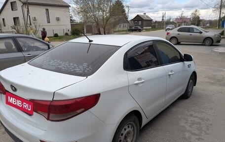 KIA Rio III рестайлинг, 2015 год, 450 000 рублей, 3 фотография