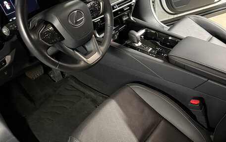 Lexus RX IV рестайлинг, 2023 год, 7 900 000 рублей, 11 фотография