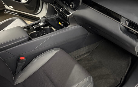 Lexus RX IV рестайлинг, 2023 год, 7 900 000 рублей, 15 фотография