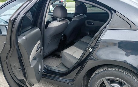 Chevrolet Cruze II, 2009 год, 550 000 рублей, 7 фотография