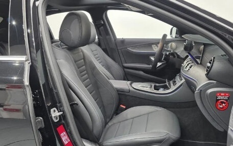 Mercedes-Benz E-Класс, 2022 год, 5 350 000 рублей, 16 фотография