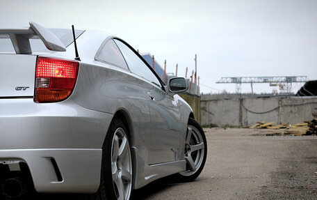 Toyota Celica VII рестайлинг, 2003 год, 2 000 000 рублей, 7 фотография