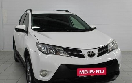 Toyota RAV4, 2015 год, 1 920 000 рублей, 6 фотография