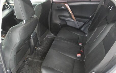 Toyota RAV4, 2015 год, 1 920 000 рублей, 17 фотография