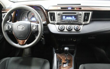 Toyota RAV4, 2015 год, 1 920 000 рублей, 19 фотография