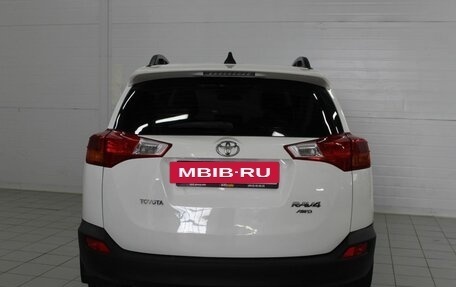 Toyota RAV4, 2015 год, 1 920 000 рублей, 10 фотография