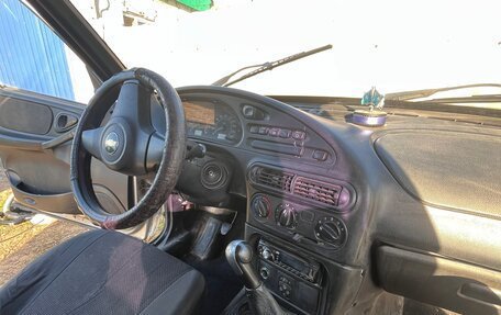Chevrolet Niva I рестайлинг, 2004 год, 110 000 рублей, 11 фотография