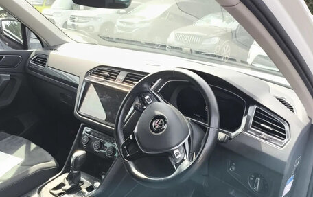 Volkswagen Tiguan II, 2017 год, 1 700 000 рублей, 10 фотография