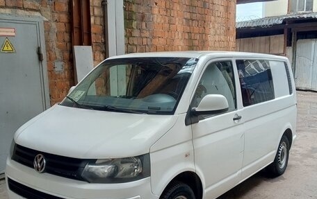 Volkswagen Transporter T5 рестайлинг, 2010 год, 1 000 000 рублей, 1 фотография