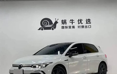 Volkswagen Golf VIII, 2022 год, 1 900 000 рублей, 1 фотография