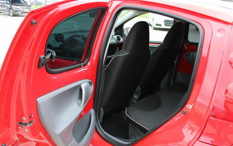 Peugeot 107 I рестайлинг, 2012 год, 549 000 рублей, 13 фотография