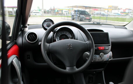 Peugeot 107 I рестайлинг, 2012 год, 549 000 рублей, 24 фотография