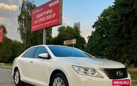 Toyota Camry, 2013 год, 1 870 000 рублей, 2 фотография