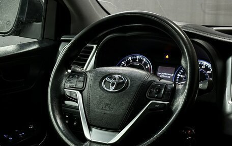Toyota Highlander III, 2015 год, 2 199 777 рублей, 7 фотография