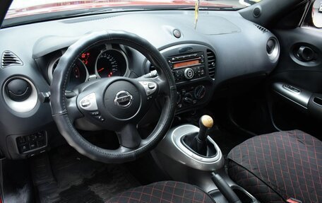 Nissan Juke II, 2013 год, 750 000 рублей, 10 фотография