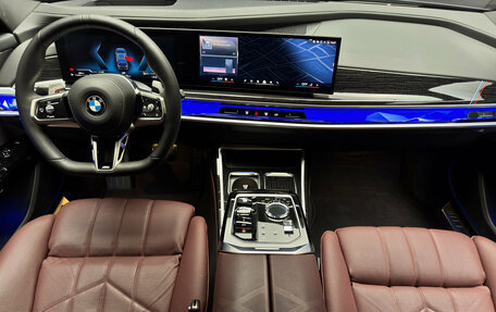 BMW 7 серия, 2025 год, 15 300 000 рублей, 10 фотография