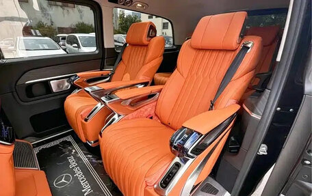 Mercedes-Benz V-Класс, 2024 год, 8 900 000 рублей, 5 фотография