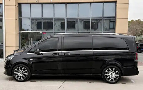 Mercedes-Benz V-Класс, 2024 год, 8 900 000 рублей, 11 фотография