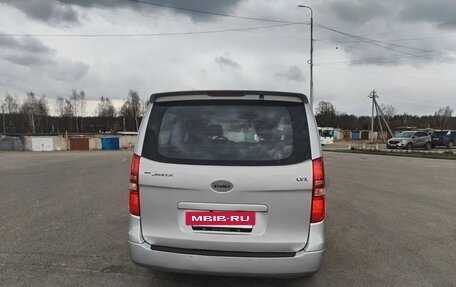 Hyundai Grand Starex Grand Starex I рестайлинг 2, 2008 год, 1 300 000 рублей, 5 фотография