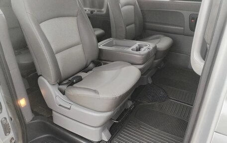 Hyundai Grand Starex Grand Starex I рестайлинг 2, 2008 год, 1 300 000 рублей, 14 фотография