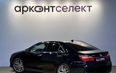 Toyota Camry, 2018 год, 2 375 000 рублей, 4 фотография
