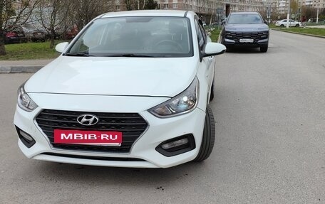 Hyundai Solaris II рестайлинг, 2017 год, 840 000 рублей, 2 фотография