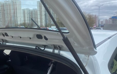 Hyundai Solaris II рестайлинг, 2014 год, 1 100 000 рублей, 28 фотография