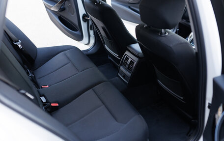 BMW 3 серия, 2018 год, 2 290 000 рублей, 19 фотография