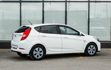 Hyundai Solaris II рестайлинг, 2015 год, 900 000 рублей, 2 фотография