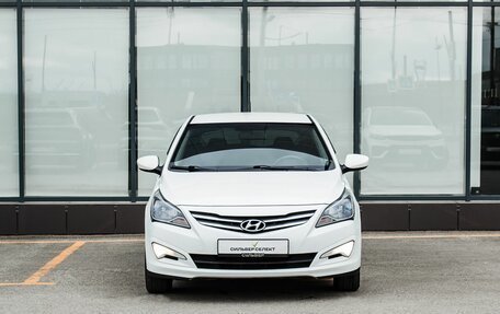 Hyundai Solaris II рестайлинг, 2015 год, 900 000 рублей, 3 фотография