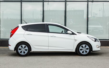 Hyundai Solaris II рестайлинг, 2015 год, 900 000 рублей, 8 фотография