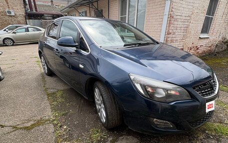 Opel Astra J, 2010 год, 550 000 рублей, 1 фотография