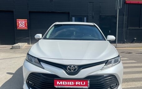 Toyota Camry, 2019 год, 2 520 000 рублей, 1 фотография
