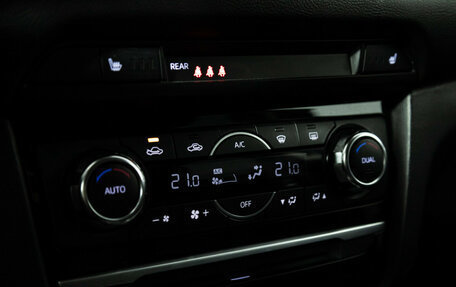 Mazda 6, 2018 год, 1 899 000 рублей, 18 фотография