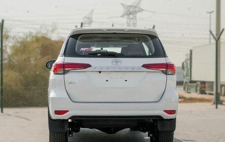 Toyota Fortuner II, 2025 год, 4 915 000 рублей, 4 фотография