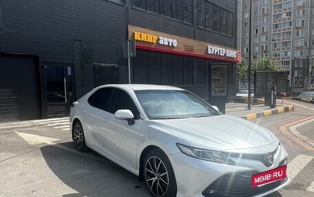 Toyota Camry, 2019 год, 2 520 000 рублей, 3 фотография