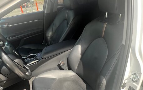 Toyota Camry, 2019 год, 2 520 000 рублей, 14 фотография