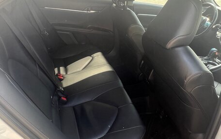 Toyota Camry, 2019 год, 2 520 000 рублей, 17 фотография