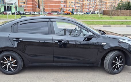 KIA Rio IV, 2018 год, 1 100 000 рублей, 7 фотография