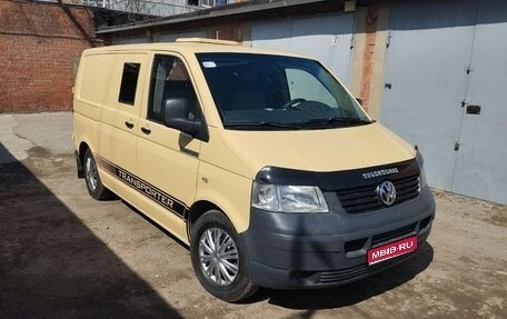 Volkswagen Transporter T5 рестайлинг, 2008 год, 878 000 рублей, 1 фотография