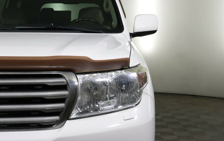 Toyota Land Cruiser 200, 2010 год, 2 800 000 рублей, 23 фотография