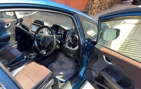 Honda Fit Shuttle I рестайлинг, 2012 год, 1 150 000 рублей, 17 фотография