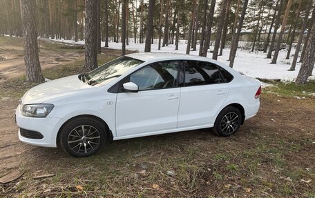 Volkswagen Polo VI (EU Market), 2015 год, 965 000 рублей, 3 фотография