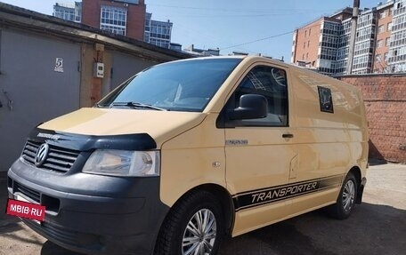Volkswagen Transporter T5 рестайлинг, 2008 год, 878 000 рублей, 2 фотография