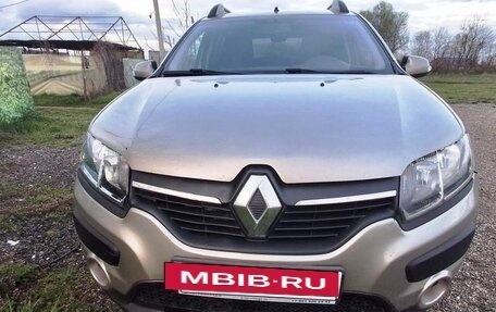 Renault Sandero II рестайлинг, 2018 год, 890 000 рублей, 2 фотография