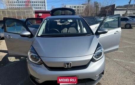 Honda Fit, 2020 год, 1 280 000 рублей, 3 фотография
