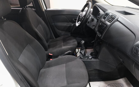 Renault Logan II, 2019 год, 789 000 рублей, 12 фотография