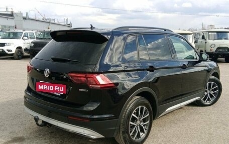 Volkswagen Tiguan II, 2020 год, 2 400 000 рублей, 2 фотография