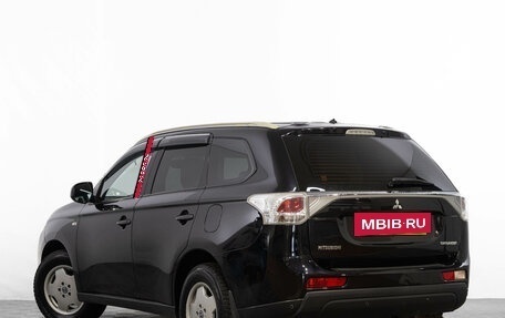Mitsubishi Outlander III рестайлинг 3, 2013 год, 1 249 000 рублей, 7 фотография