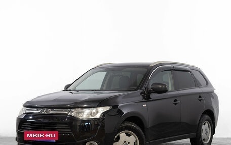 Mitsubishi Outlander III рестайлинг 3, 2013 год, 1 249 000 рублей, 4 фотография